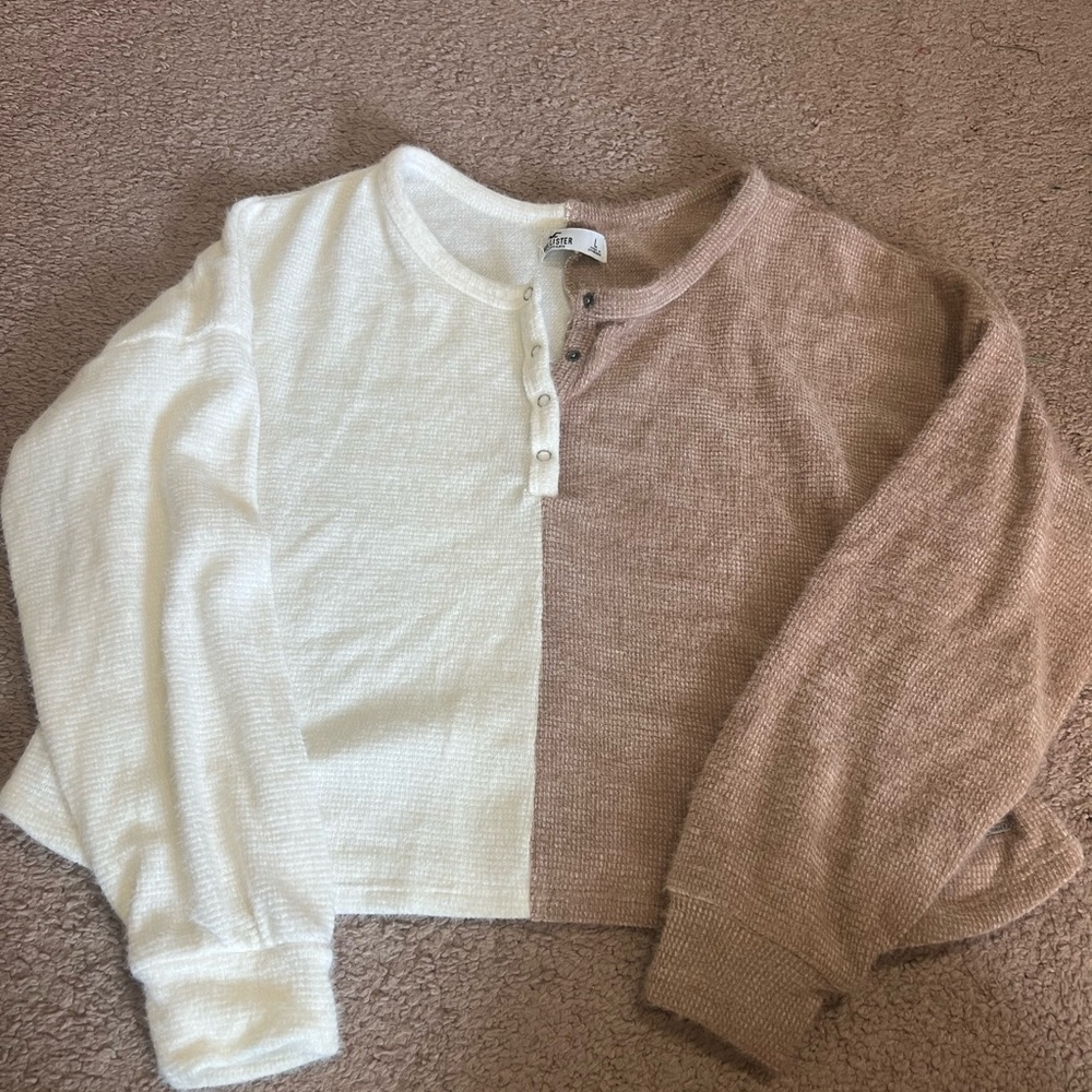 Hollister Cream and Tan Buttoned Henley